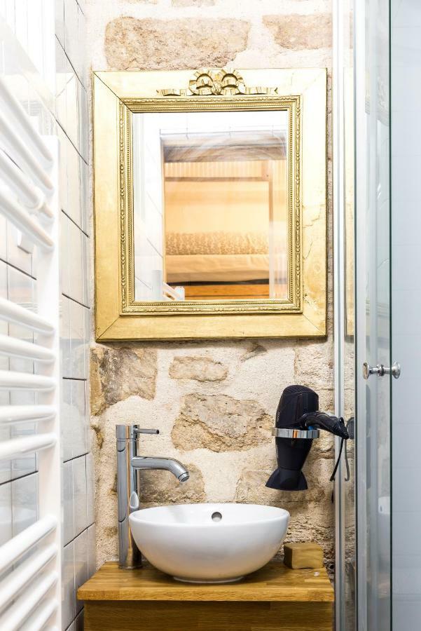 Pretty 25 M2 In A Lively District Apartment Paris Exterior foto